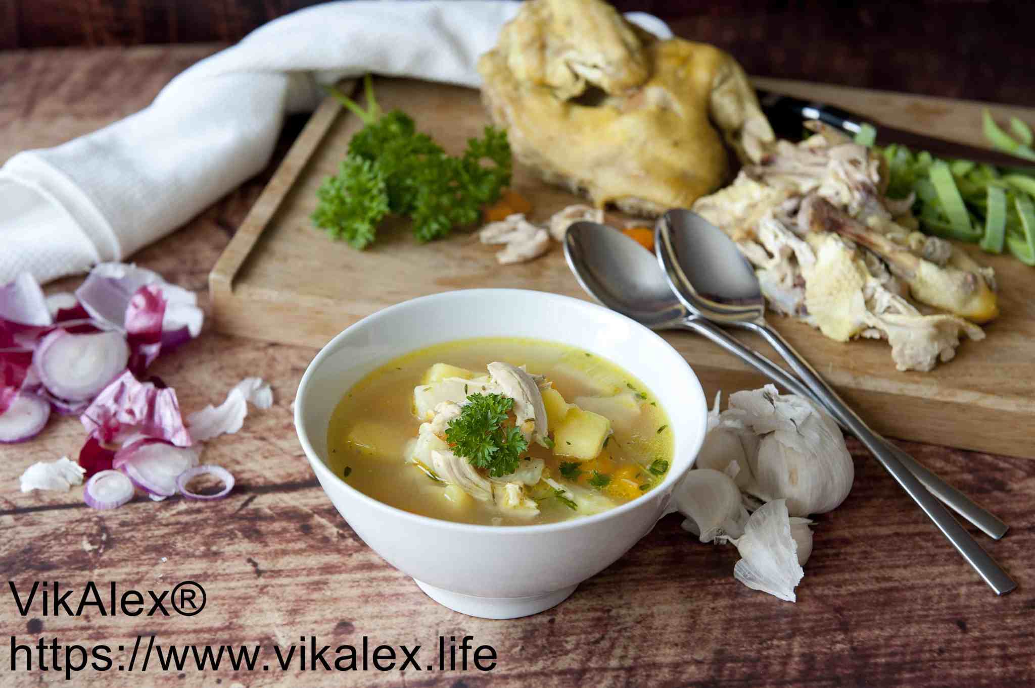 Gesunde Hühnersuppe (Erkältungssuppe) - VikAlex®